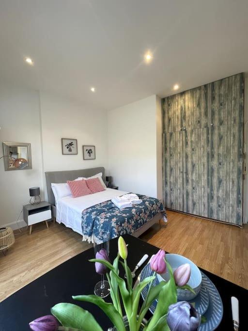 Cute&Cozy Studio Apt In Barons Court Londra Exterior foto